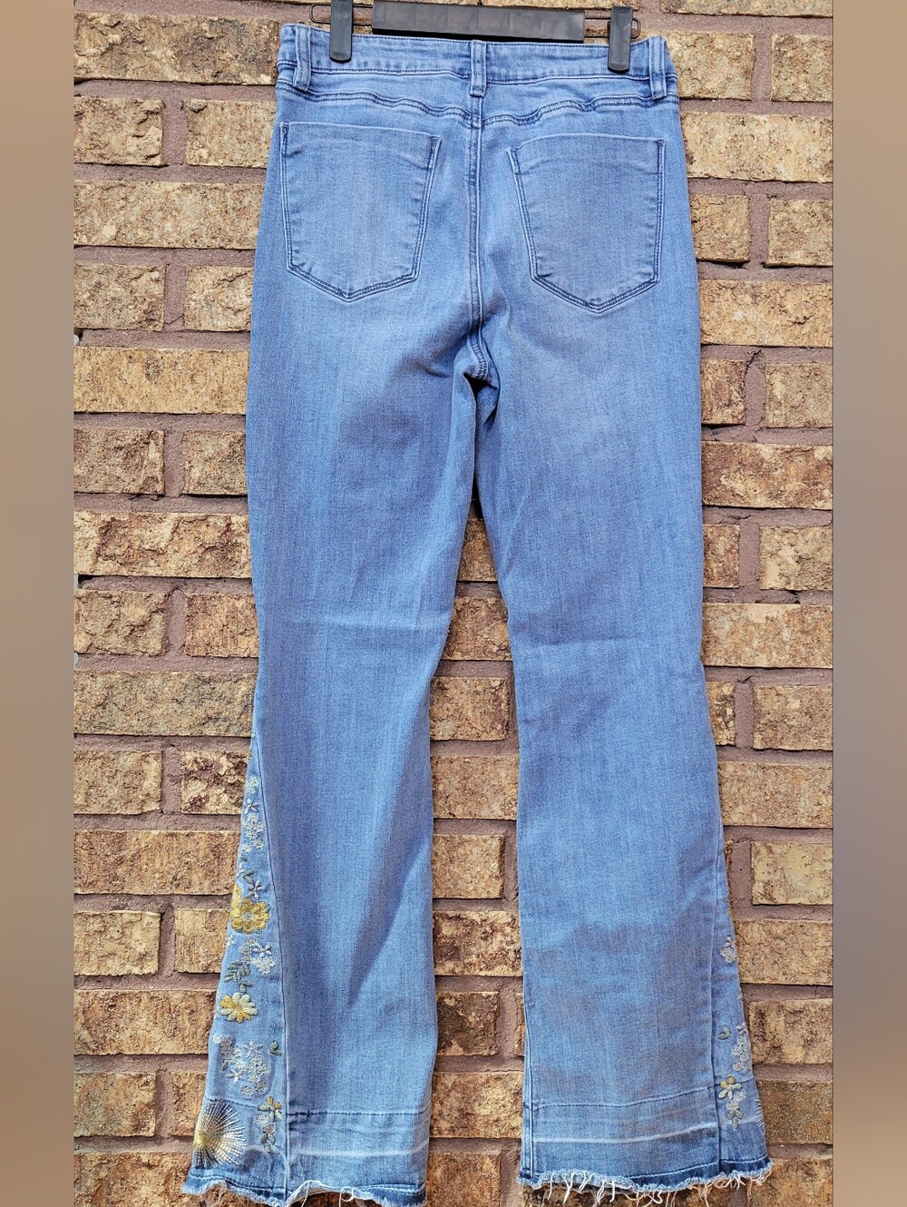 Ashley Mason Embroidered Flare Raw Hem Denim Jeans Cotton Blend Stretch Size 28 - Picture 9 of 14